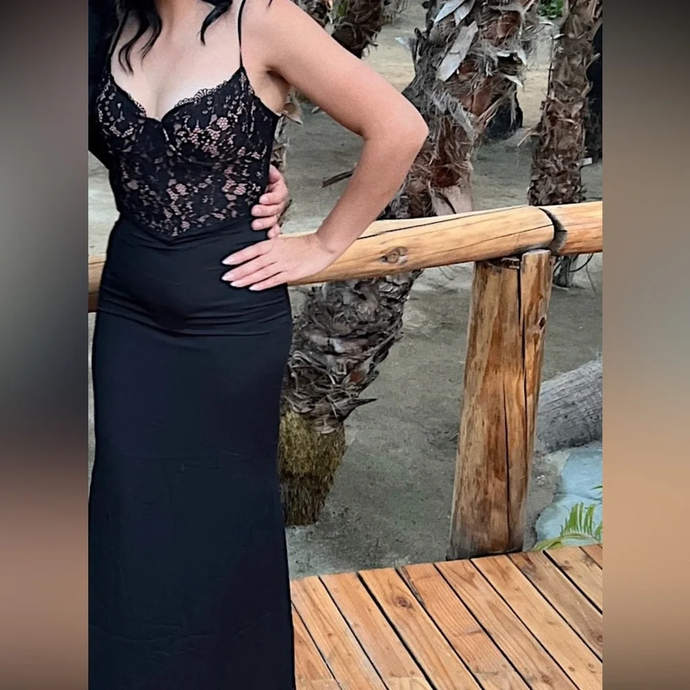 House of CB - Picture 2 of 3